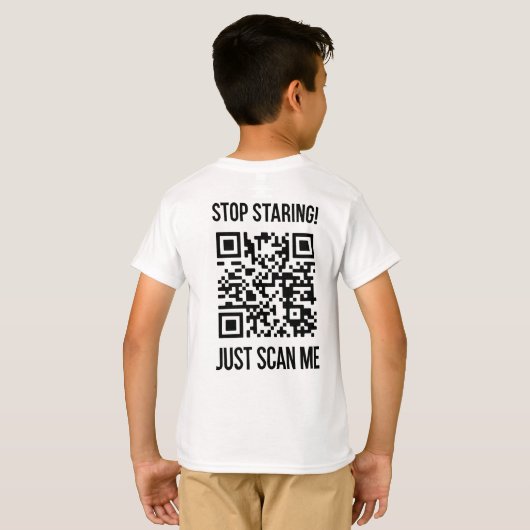 Scan Me QR Code：毎日親切を選ぶ Tシャツ (裏面フル)