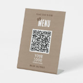 Scan Our Menu QR Code Rusitcチャームビジネスロゴ 台座サイン (正面)