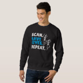 Scan Save Lives Repeat Radiology Radiologist スウェットシャツ (正面フル)