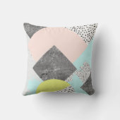 Scandiの幾何学的で抽象的なデザイン クッション (裏面)
