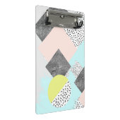 Scandiの幾何学的で抽象的なデザイン ミニクリップボード (アングル)