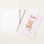 Scarlett | Custom Pink Teddy Bear Nursery Design プランナー手帳 (ディスプレー)