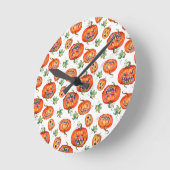Scary and smiling Halloween pumpkin Throw Pillow ラウンド壁時計 (傾斜)
