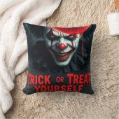 Scary Clown Trick or Treat Yourself  クッション (ブランケット)