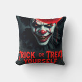 Scary Clown Trick or Treat Yourself  クッション (正面)