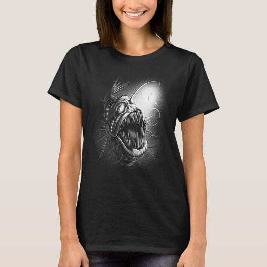 Scary creepy spooky underwater fish sea deep tシャツ (正面)
