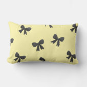 Scattered Bow Pattern Throw Pillow –Minimal design ランバークッション (正面)