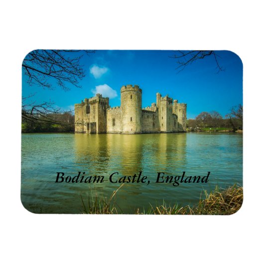 Scenic Bodiam Castle in East Sussex England マグネット (横)