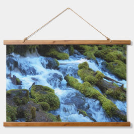 Scenic Forest Waterfall Landscape 吊り下げ型タペストリー