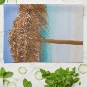 Scenic Tropical Beach with Straw Umbrella キッチンタオル (折り畳み)