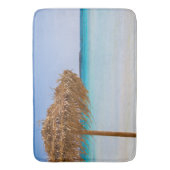 Scenic Tropical Beach with Straw Umbrella バスマット (正面縦)