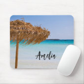 Scenic Tropical Beach with Straw Umbrella マウスパッド (マウス)