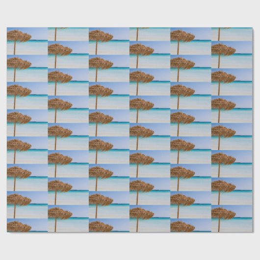 Scenic Tropical Beach with Straw Umbrella Pattern ラッピングペーパー (フラット)