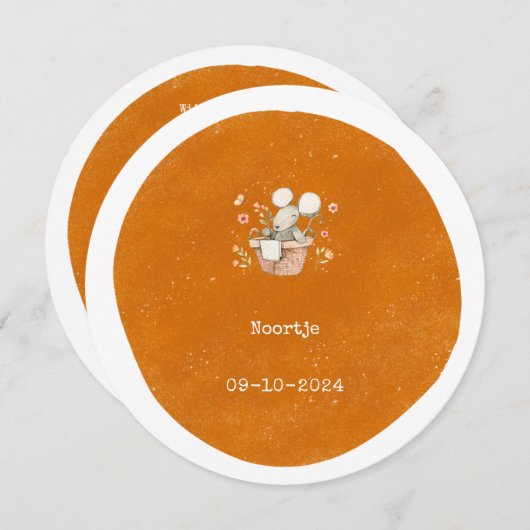 Schattig baby muisje op geel / oranje achtergrond 招待状 (正面/裏面)