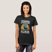 School Is Important But Hunting Is Importanter Dee Tシャツ (正面フル)
