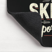School Is Important But Skiing Is Importanter Skii マウスパッド (コーナー)