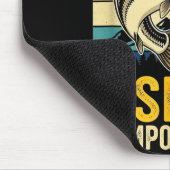 School Is Imrtant But Fishing Is Imrtanter Fish B マウスパッド (コーナー)