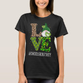 School Secretary Love St Patricks Day Gnome Leopar Tシャツ (正面)