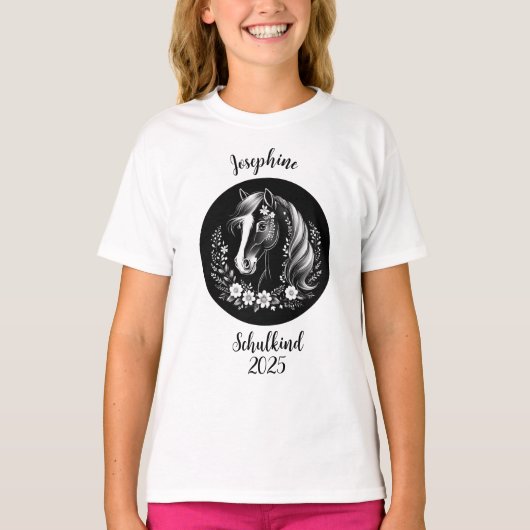 Schulkind 2026 - Pferd mit Blumen - schwarz weiß | Tシャツ (正面)