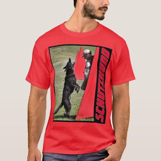 Schutzhundのジャーマン・シェパード犬のワイシャツ Tシャツ (正面)