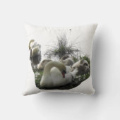 Schwanen-Familie am Morgen - Dekokissen クッション (裏面)