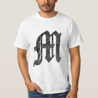 Schwarze Buchstabe "M" im gotischen Stil Tシャツ