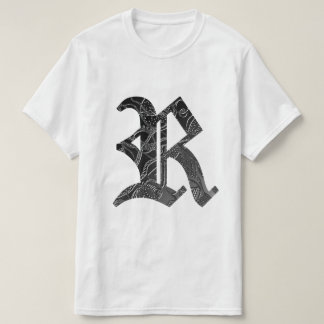Schwarze Buchstabe "R" im gotischen Stil Tシャツ