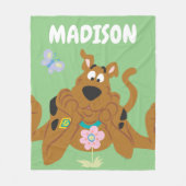 Scooby-Doo Admiring Flower フリースブランケット (正面)
