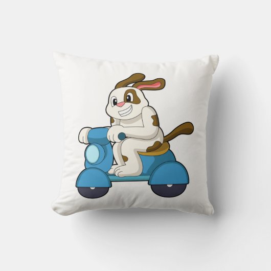 Scooter.PNGバイクもしくは自転車に乗る人としての犬 クッション (正面)