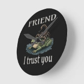 Scorpion and Frog - Friend, I Trust You ラウンド壁時計 (傾斜)