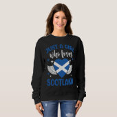 Scottish  Just A Girl Who Loves Scotland スウェットシャツ (正面フル)