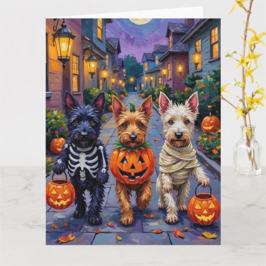 Scottish Terrier Dogs in Halloween Costumes カード (黄色い花)