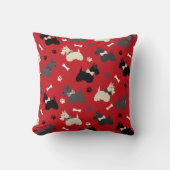 Scottish Terrier Paws and Bones Red Throw Pillow クッション (正面)