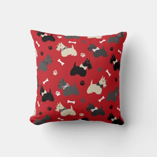 Scottish Terrier Paws and Bones Red Throw Pillow クッション (正面)