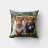 Scottish Wedding Highland Cows クッション (正面)
