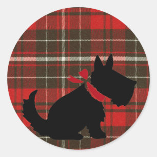 Scottyかわいい犬及び赤いタータンチェック ラウンドシール