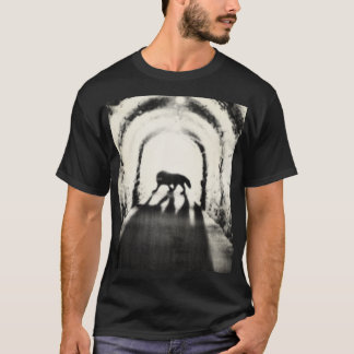 SCP-023 / Black Shuck Wikidot image Tシャツ