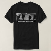 SCPNは我々を防忘れ止 Tシャツ (デザイン正面)