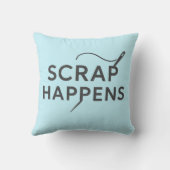 SCRAP HAPPENS キルトギルドギフト 縫製趣味 クッション (裏面)