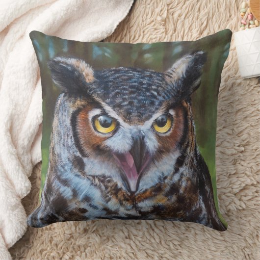 Screeching Owl Pillow クッション (ブランケット)