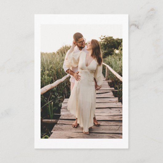 Scriptモダンの結婚写真がLove QRをキャプチャ エンクロージャーカード (裏面)