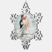 Script エレガント Loveの結婚写真夫妻 スノーフレークピューターオーナメント (右)