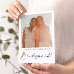 Script ミニマル Bridesmaid Proposal Card with Photo ポストカード<br><div class="desc">このポップ・アートの素敵なカードで質問！簡単に自分の正方形の写真を追加し、前面の名前を編集し、背面に個人メッセージを追加 – カートに追加！</div>