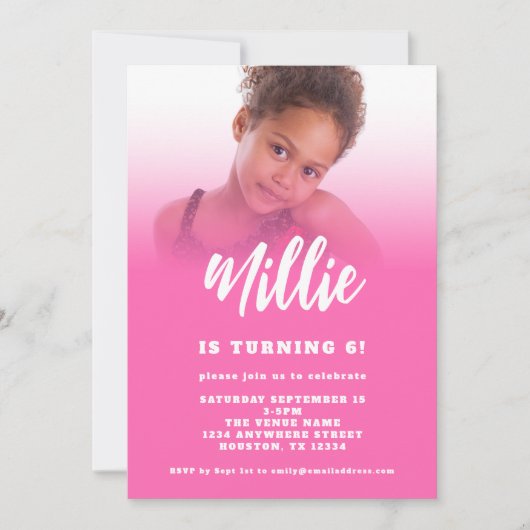 Script モダン Hot Pink Photo 6th Birthday Party In 招待状 (正面)