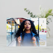 Script モダン Photo Graduation Party – ホワイト 箔招待状 (立ち正面)