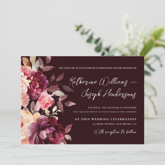 Script calligraphy Bouquet Floral Burgundy Wedding 招待状 (スタンド正面)