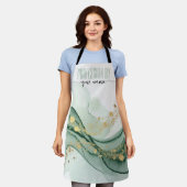 Script Modern watercolor Sage green and gold エプロン (着用した状態)