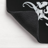 Scrollworkおよび葉A33が付いている2つのモノグラム マウスパッド (コーナー)