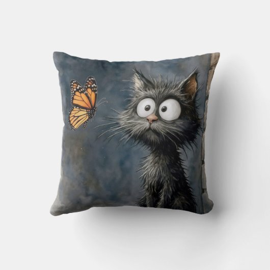 Scruffy Cat Staring at a Butterfly クッション (裏面)