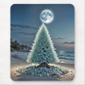 Sea Glass Christmas Tree On a Beach マウスパッド (正面)